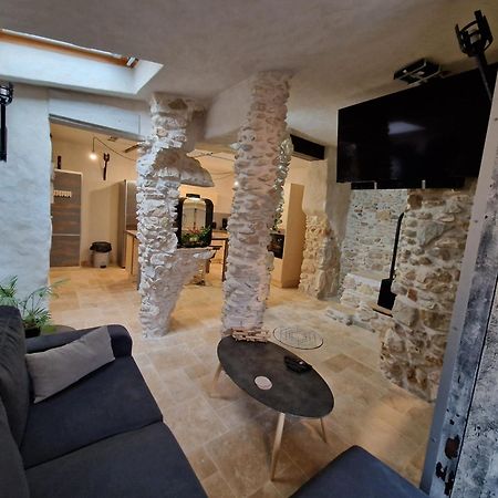 Racine De Pierre Apartment Castres  Phòng bức ảnh